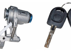 Dispositivo Com Chaves Da Macaneta Do Porta Malas Saveiro Gv