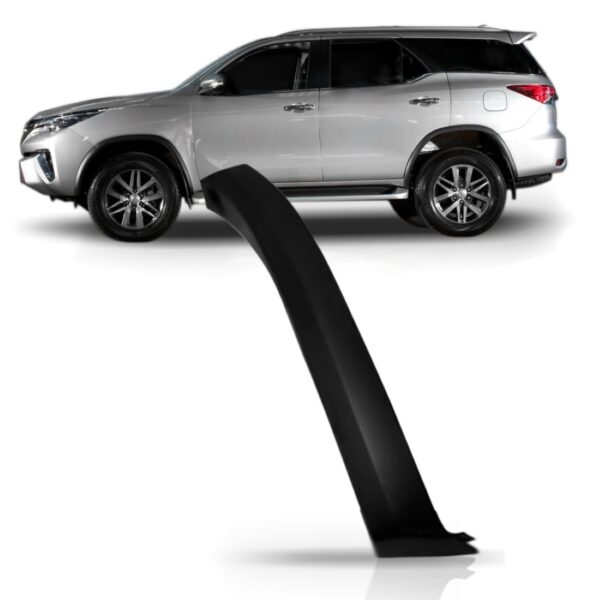 Moldura Parachoque Traseiro Superior Hilux Sw4 2016 17 2018 Lado Esquerdo