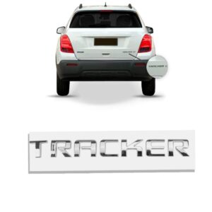 Emblema Tampa Traseira Tracker 2014 Prateado