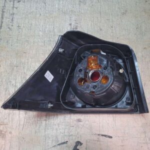 LANTERNA TRASEIRA CANTO GOLF GTI FUME 2007 A 2012 PEQUENA AVARIA LE